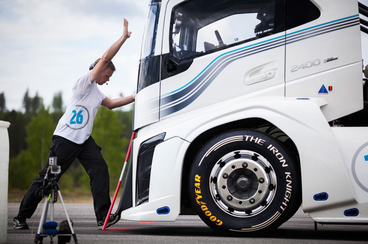 Goodyear оснастила шинами самый быстрый грузовик в мире