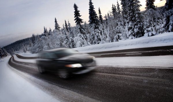 Первая зима за рулем: как новичку обезопасить себя на дороге